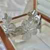 Pulsera Ancha de Flor de Personalidad Nueva Transfronteriza Europea y Americana Joyería de Mano Geométrica Abierta Fría de Gama Alta Ajustable Venta al por Mayor