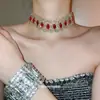 Pulsera y Collar de Parche Geométrico Hueco Incrustado de Diamantes, Conjunto de Joyería Retro de Nicho Estilo Palacio, Accesorios de Lujo Ligero y de Alta Gama