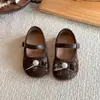 Zapatos Mary Jane Bordados Vintage para Niños 2026 Nuevo Estilo Primavera y Otoño Zapatos Pequeños de Cuero con Lazo de Perla para Niñas Zapatos de Suela Baja