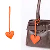 Colgante de Bolsa Casual de Cuero PU Corazón de Melocotón Corazón Relleno de Algodón Cuero Regalo de Pareja Colgante de Llavero Fábrica Venta al por Mayor