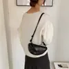 Bolso pequeño vintage transfronterizo para mujer, nuevo diseño de nicho de principios de otoño 2026, bolso popular versátil de hombro y cruzado, bolso tipo sillín