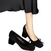 Sapatos rasos com poá, rebite de laço, estilo delicado, para mulheres, bico quadrado versátil, corte baixo, salto médio, Mary Janes franceses, sapatos rasos para o dia a dia