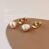Brincos Irregulares de Pérola de Água Doce Estilo Francês Luxo Leve Barroco com Pinos Banhados a Prata e Design Artesanal Banhado a Ouro 14K