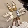 Zapatos planos bajos de estilo francés con suela blanda para mujer, nuevo modelo otoño 2026, zapatos cómodos y antideslizantes tipo abuela para combinar con faldas, zapatos Mary Jane