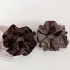 Scrunchie Elegante Estilo Coreano de Cetim Costurado com Estampa de Leopardo para Mulheres, Prendedor de Cabelo Versátil de Ponta Alta Vintage para Rabo de Cavalo Baixo ou Coque