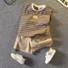 Traje sin mangas para niños 2025 Nuevo Chico guapo y cool Verano Rayas Chaleco Bebé Celebridad de Internet Verano Conjunto de dos piezas Moderno