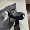 Bolsa casual e descontraída com textura tramada, nova moda 2026, bolsa de ombro/axila de cor sólida, bolsa de mão simples para o dia a dia
