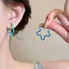 Chica Energética ~ Pendientes de Gota de Flor Pequeña con Glaseado Degradado para Mujer 2025 Nuevos Tachuelas de Dopamina de Verano Accesorios de Oreja de Nicho