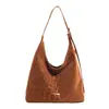 Bolsa de Mão Grande de Veludo Coreano de Ombro Único Versátil Nova Moda para o Trabalho Bolsa de Outono Estampa de Leopardo Camurça 2026 Axila Dia da Mulher