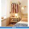 Perchero multifuncional de madera maciza para dormitorio, perchero simple integrado de pie y estante de almacenamiento para guardar ropa en casa