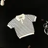 Conjunto de Polo de Verão Dopamina para Meninos com Listras de Manga Curta 2026 Novo Estiloso Versátil Calças Casuais Infantis
