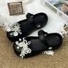 Nuevos Zapatos con Agujeros y Lazo de Perla Suela Suave Antideslizantes Sandalias de Ballet Versátiles de Temperamento Sandalias Cerradas para Exteriores