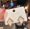 Aretes de Alta Gama para Mujer, Aretes Nicho, Joyería de Temperamento de Flor de Perla Retro, Aretes para Puesto Mayorista