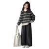 Novo conjunto de suéter com zíper parcial para outono e inverno para meninas, apresentando um top curto de tricô e calças compridas de perna larga, um conjunto estiloso de duas peças para crianças mais velhas