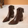 Botas de tornozelo de couro encerado a óleo, nas cores marrom e preto, para mulheres, coleção de outono de 2026, bico fino, afinadoras, estilosas, com forro de inverno para aquecimento, botas versáteis