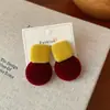Pendientes Retro de Terciopelo Amarillo Jengibre con Lazos Geométricos para Otoño e Invierno para Mujer con Agujas de Plata, Pendientes de Moda Estilo Hong Kong con Temperamento y Personalidad