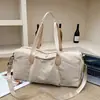 Bolsa de mano grande estilo coreano con compartimentos separados para artículos húmedos y secos, con un nuevo diseño color-block, estilo minimalista y hecha de nailon, adecuada para viajes y desplazamientos