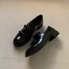 Sapatos Baixos de Couro Pequenos com Laço Duplo Retro Feminino 2026 Novos Mocassins com Salto Grosso Bico Redondo Estilo College Sapatos Únicos