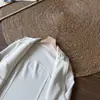 Chamarra de yoga tejida ajustada, que absorbe la humedad, adelgazante, cuello alto deportivo, chamarra corta con cierre 13229