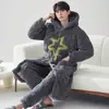 Pijama Masculino Acolchoado de Veludo Coral Três Camadas Outono e Inverno Veludo Espessado Pijama Longo com Capuz Roupas de Casa de Inverno