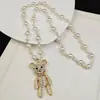 Cadena de Suéter de Perlas al por Mayor del Fabricante para Mujer Otoño e Invierno Larga Moda Versátil Collar de Lujo Ligero Estilo Caliente en Línea Colgante Exquisito