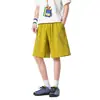 Shorts de Punto Waffle Color Verde Fruta con Cordón en Cintura Elástica, Costuras de Color Contrastante, Moda Urbana para Hombre de Cinco Puntos