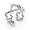 Anillo de Plata de Ley S925 Chapado en Oro K con Diseño de Trébol de Cuatro Hojas para Mujer, Diseño de Nicho, Sensación de Alta Gama, Anillo Elegante y Versátil