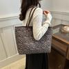 Bolsa tote de leopardo super quente deste ano, feminina, 2024, nova, combina com tudo, outono e inverno, grande capacidade, para estudantes, aula, ombro, bolsa para o trabalho
