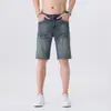 Shorts de Sarja Finos para Homens Verão 2026, Marca da Moda, Modelo Solto de Cinco Pontos, Calças Casuais Versáteis e da Moda com Stretch de Comprimento Médio