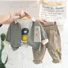 Ropa Infantil Niños Niños Ropa de Primavera y Otoño Nueva Pana Diamante Pequeño Chal Combinación de Colores Conjunto de Tres Piezas Ropa de Primavera y Otoño 2022 Venta al por Mayor