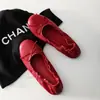 Colección Otoño 2026: Mocasines Planos de Ballet para Mujer con Detalle de Moño, Punta Redonda Baja y Suela Suave