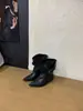 Botines cortos de tacón grueso con punta afilada, adelgazantes, estilo nuevo 2026, hebilla, moda francesa, sexys para mujer