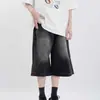 Shorts de Mezclilla Negros-Grises Lavados y Desgastados Estilo Retro High Street Americano para Hombre, Estilo de Nicho con un Ambiente Relajado, Pantalones Rectos de Pierna Ancha de Seis Puntos