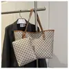 Bolsa Tote de Mão Grande Capacidade Moda Retrô de Luxo para Mulheres 2025 Nova Bolsa Simples de Ombro Bolsa de Axila para o Dia a Dia
