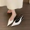 Primeiro Encontro com os Elegantes Sapatos Mule de Salto Anabela Bico Fino com Costas Abertas e Sandálias de Bico Fechado Estilo Francês para Mulheres, Verão 2026, Estilo Fada Gentil