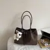 Bolso de Hombro Único de Nicho para Mujer Modelo Nuevo 2026 con Acabado de Alta Gama, Adecuado para el Trabajo y los Viajes Diarios, Bolso Tote de Moda y Versátil