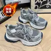 Zapatillas de Padre para Mujer 2025 Otoño e Invierno Nuevas Versátiles de Suela Gruesa que Aumentan la Altura Doble Algodón Casual Plataforma de Felpa Zapatillas de Algodón