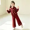Conjunto Nuevo de Suéter y Pantalones de Punto para Niña Otoño/Invierno 2026, Estilo Coreano Suéter de Lunares para Bebé con Cuello Campana y Pantalones de Punto