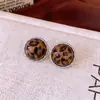 Pendientes Acrílicos Redondos Irregulares con Estampado de Leopardo y Aguja de Plata, de Moda y Elegantes, Pendientes de Alta Gama, Pendientes Versátiles de Nicho para Mujer