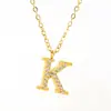 En Stock al por Mayor Colgante Alfabeto de 26 Letras con Diamantes de Acero Inoxidable Europeo y Americano Cadena para Clavícula Collar de Acero de Titanio para Mujeres