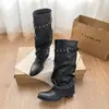 Botas de caballero vintage con remaches para mujer en piel de vaca con hebilla de cinturón, estilo chica picante, tacón grueso, botas largas plisadas hasta la rodilla