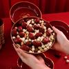 Al por mayor Suministros de boda nuevos plato de frutas para sala de estar banquete de bodas plato de semillas de melón frutas secas plato redondo de boda con borde dorado flor de boda