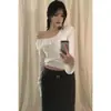 Ropa de Mujer Tk Transfronteriza Estilo Nuevo Coreano Dongdaemun Temporada de Primavera Escote Asimétrico Hombros Descubiertos Fruncido Volante Ajustado Delgado Camiseta