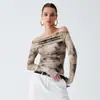 Camiseta Slim de Manga Corta con Estampado 3D Estilo Europeo y Americano Nueva Primavera 2024 Top Retro Sexy de Un Hombro Fruncido para Mujer