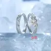 Fornecimento direto da fonte: Anéis de Casal Montanha de Neve Rosa em Prata Pura S999, Um Par de Anéis Ajustáveis para Mulheres, Luxo Leve com um Toque de Alto Padrão, Atacado