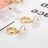 Brincos de pérola para mulheres, luxo leve e sensação de alta qualidade, novo design de nicho moderno de 2023, brincos versáteis e estilosos, item mais vendido