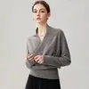 Nueva colección de invierno para mujer: Suéter de cachemira con cuello en V cruzado y diseño de canalé, perfecto como capa exterior o como un top de punto casual.