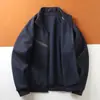 Jaqueta soft shell quente forrada com fleece para uso externo, com retalhos de tricô, color-blocking, espessada, casaco casual masculino para outono e inverno com gola alta