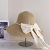 Sombrero de Pescador de Ala Ancha con Cinta de Encaje Estilo Japonés para Mujer, Sombrero de Paja Elegante Versátil de Verano, Sombrero Tipo Cubo Elegante con Protección Solar