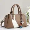 Bolso de Hombro con Textura de Lujo Ligero Estilizado213